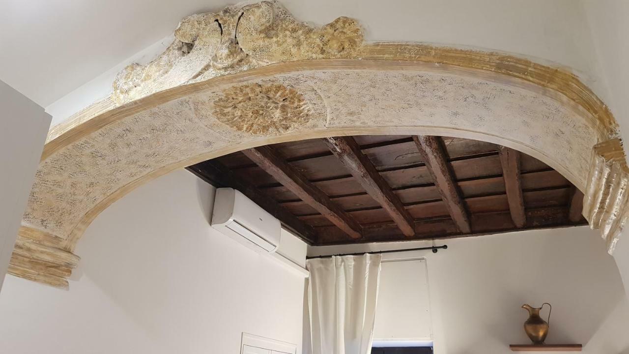 Enchanting Loft In Trastevere 로마 외부 사진